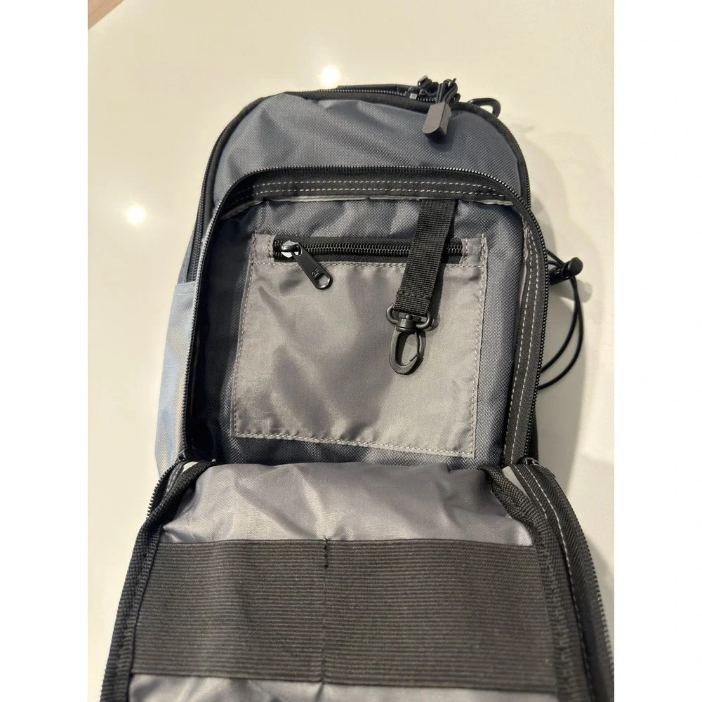 New Okeechobee Fats Fly Fishing Tackle Bag Chest Pack Storage Multiple Pockets